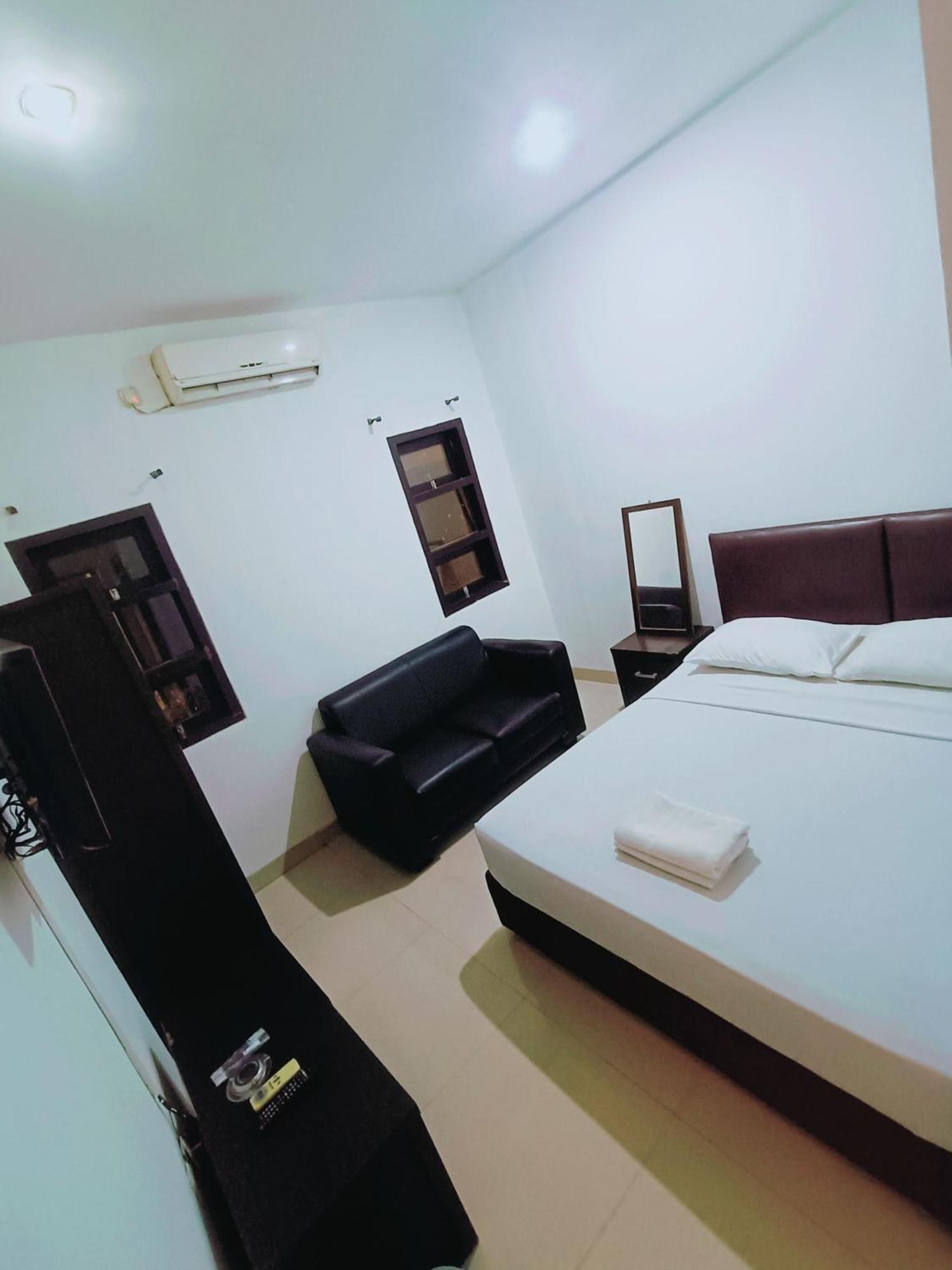 VI Hotel Bandung Exteriör bild